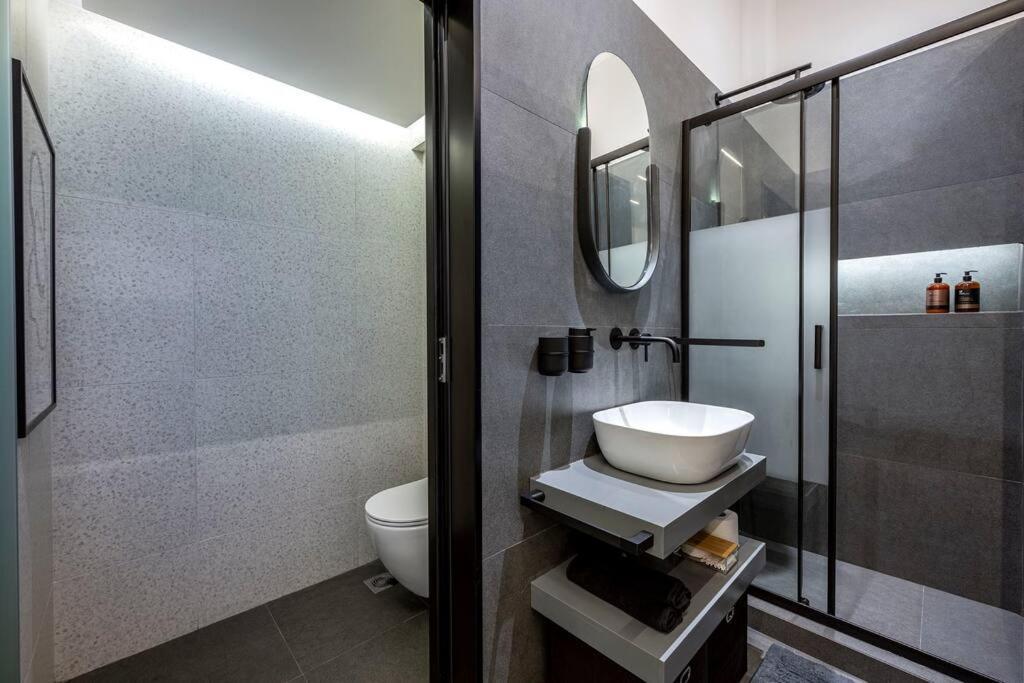 Poem Apartment *