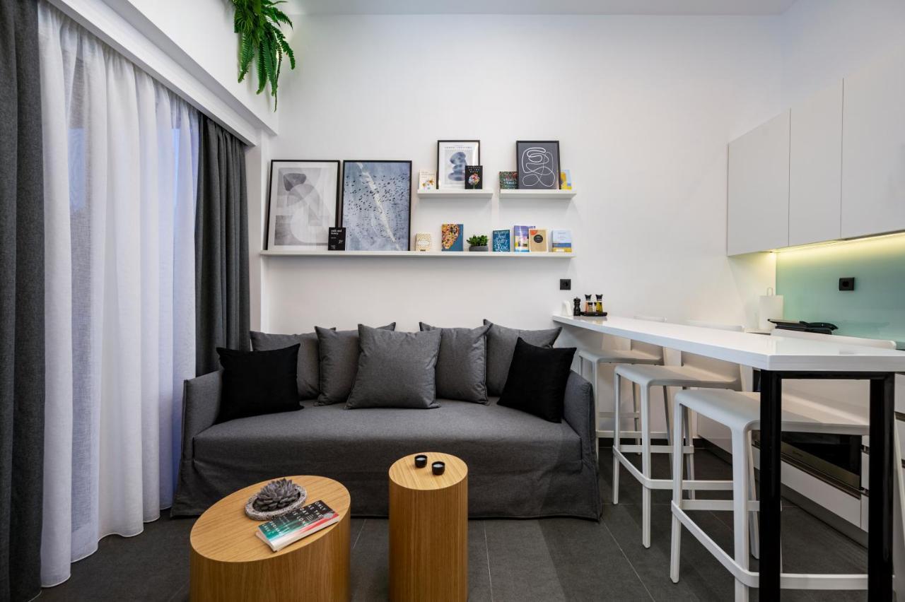 Poem Apartment *